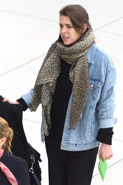 charlotte-casiraghi-seen-at-the-jfk-airport-in-new-york-city-7.jpg