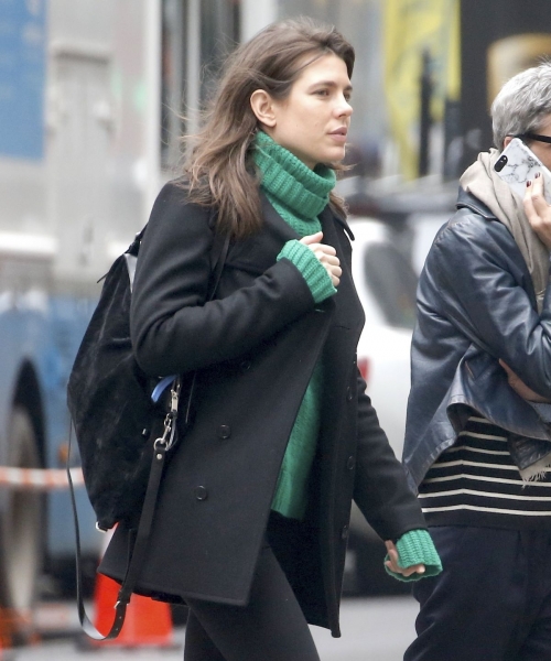 charlotte-casiraghi-out-for-shopping-in-new-york-city-6.jpg