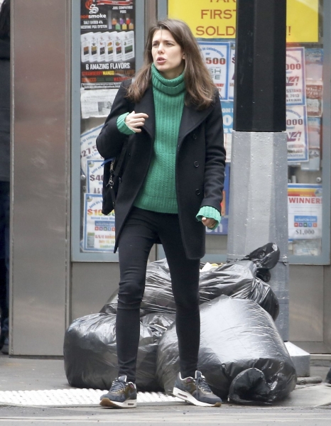 charlotte-casiraghi-out-for-shopping-in-new-york-city-8.jpg